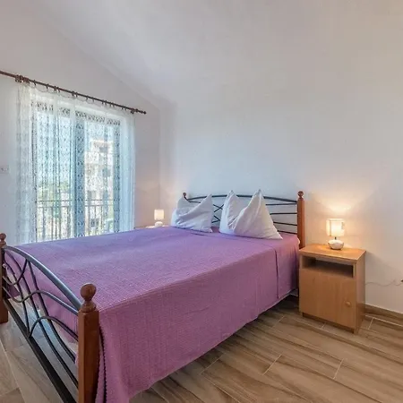 Anna * 罗戈兹尼察