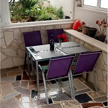 Anna Apartment