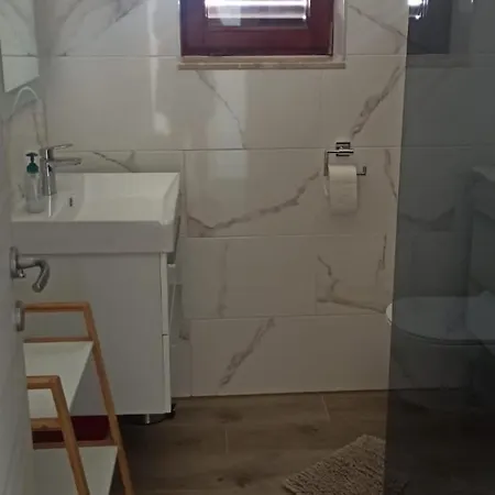 Anna Apartment